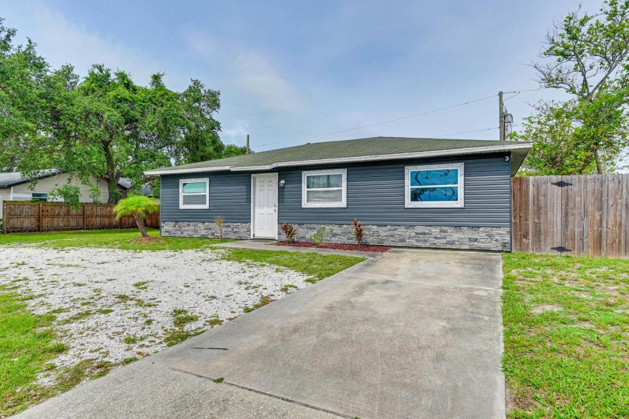 Dog-Friendly Home With Yard About 6 Miles To The Beach! Sarasota Exterior foto