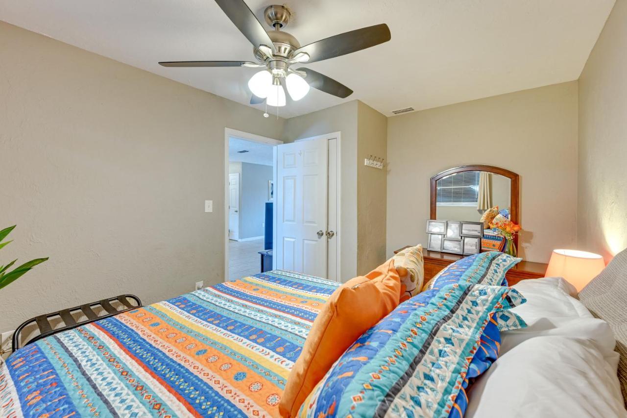 Dog-Friendly Home With Yard About 6 Miles To The Beach! Sarasota Exterior foto