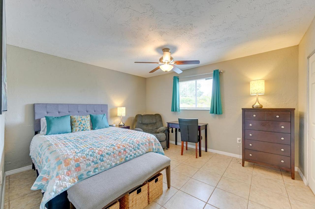 Dog-Friendly Home With Yard About 6 Miles To The Beach! Sarasota Exterior foto