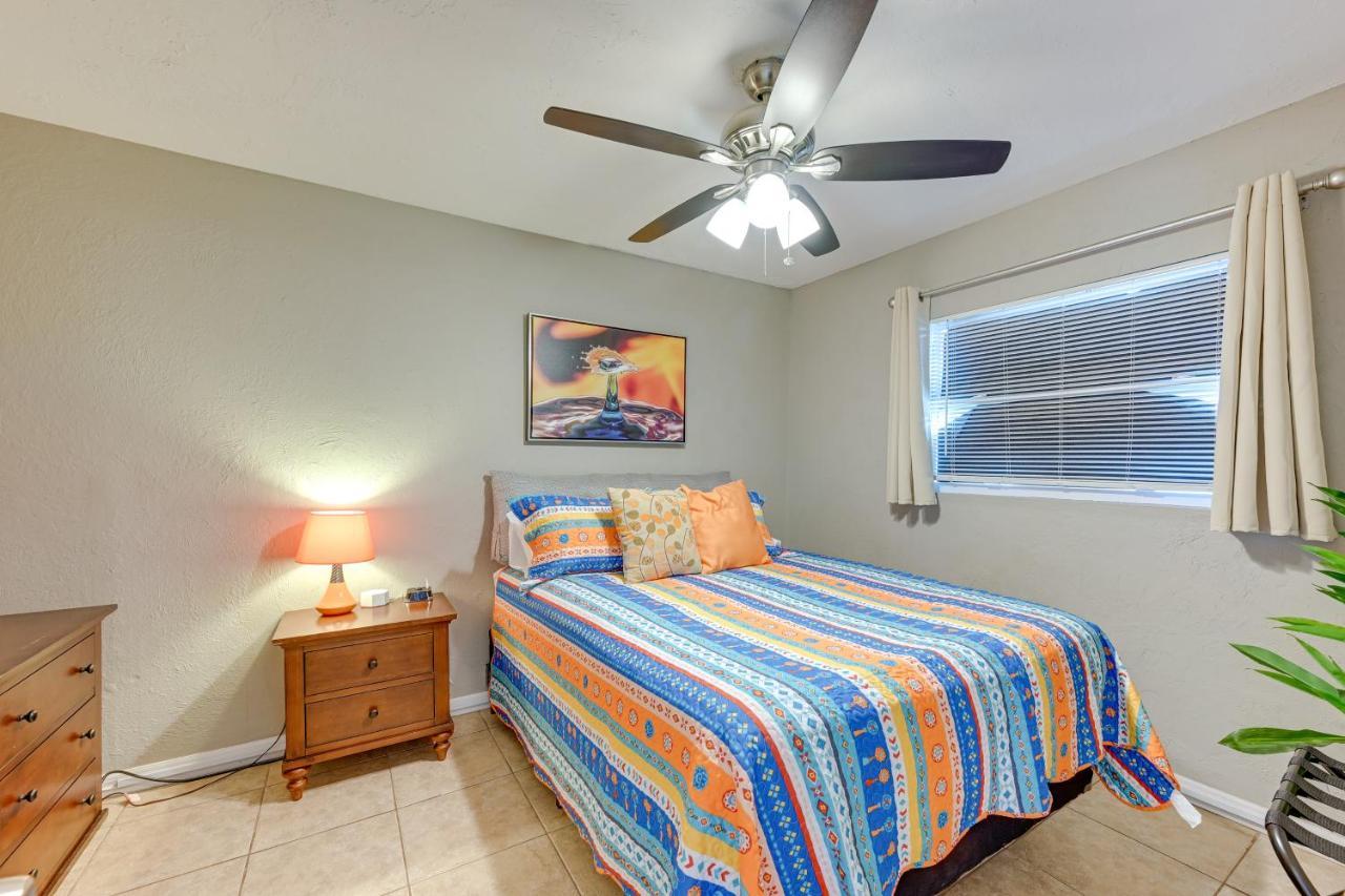 Dog-Friendly Home With Yard About 6 Miles To The Beach! Sarasota Exterior foto