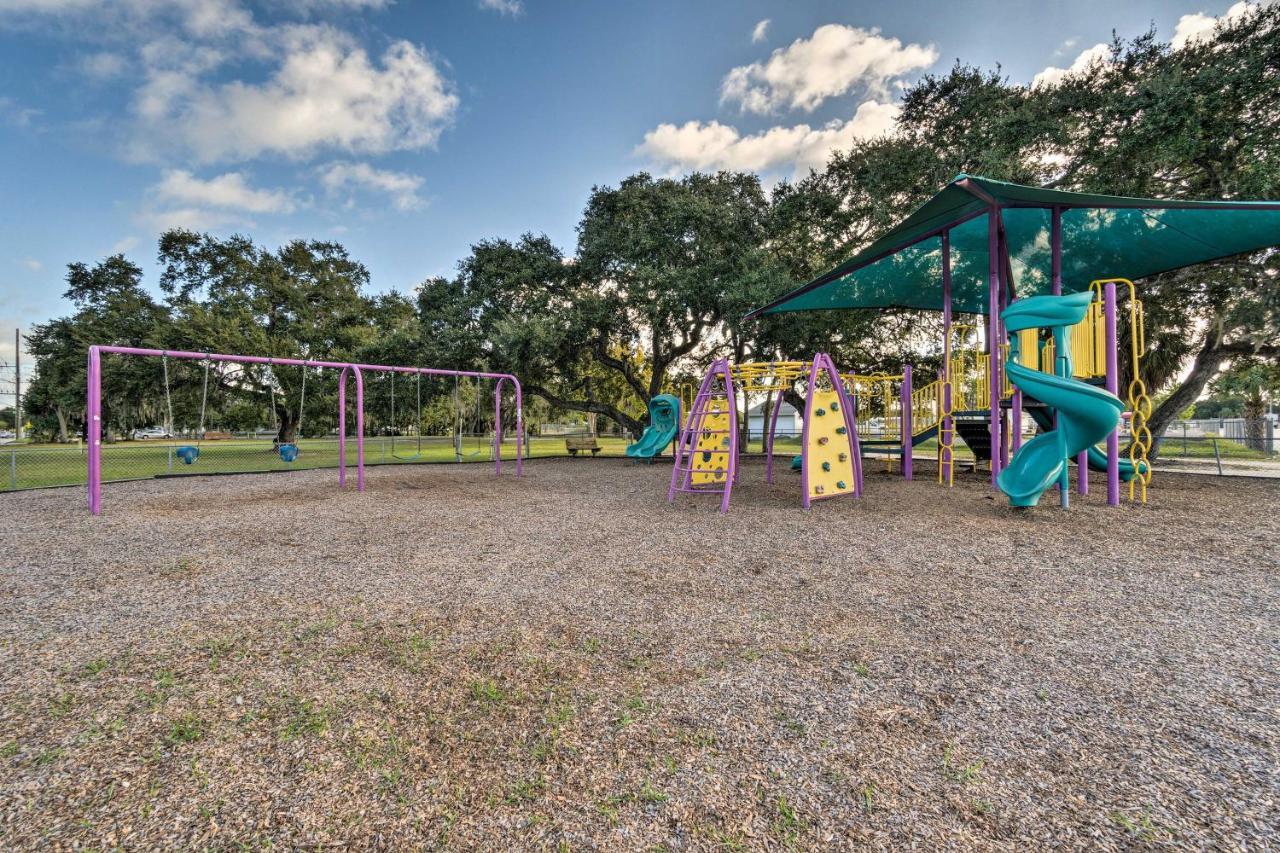 Dog-Friendly Home With Yard About 6 Miles To The Beach! Sarasota Exterior foto